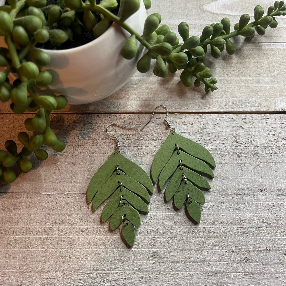 🌿 Boho Green Leaf Wooden Earrings! New!